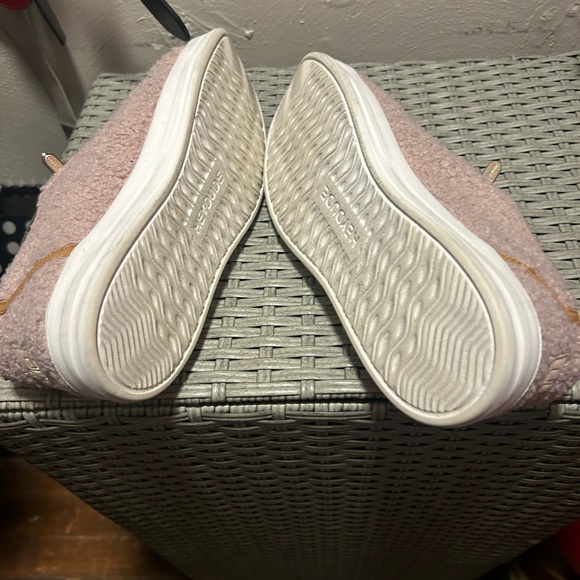 Pink furry hey dudes - Picture 4 of 4